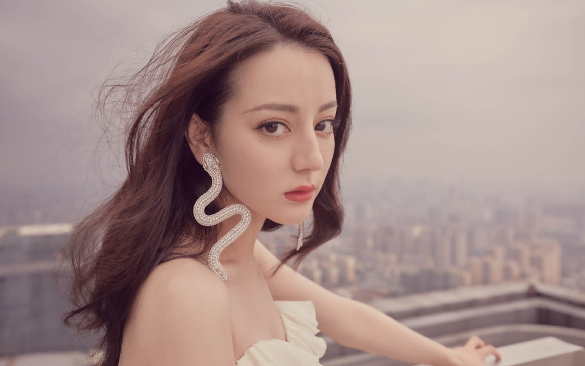 “西甲年度焦点：明星之战引发球迷热议”，2021西甲球星