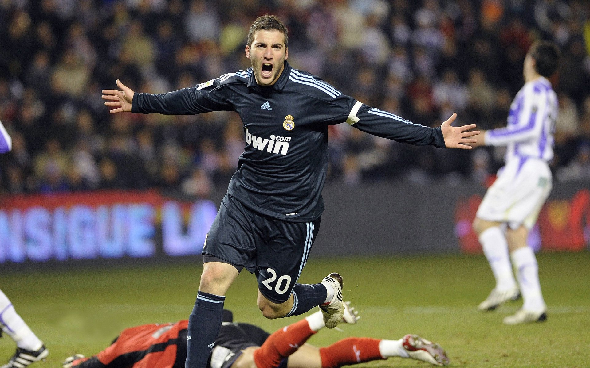 《《穿越火线》1.2版本上线，游戏平衡性大调整》，改版穿越火线