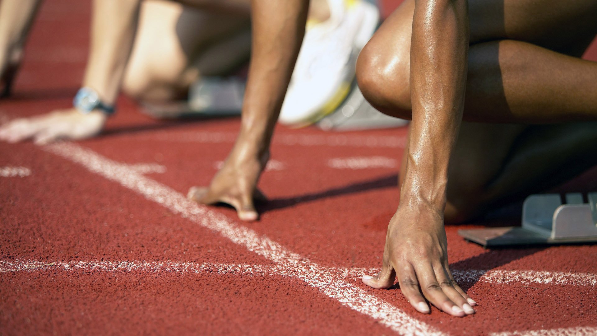 艾比·德尔福：他的坚决防守让南非队无懈可击，稳操胜券，艾比·莱德·弗特